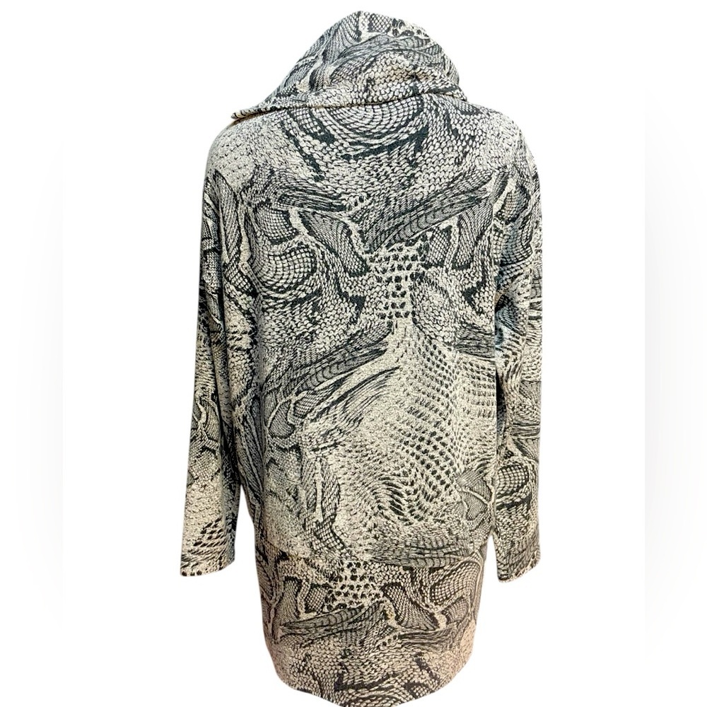 White House Black Market Funnel Neck Tunic Snakeprint, Small Zip Collar size S - Picture 2 of 7